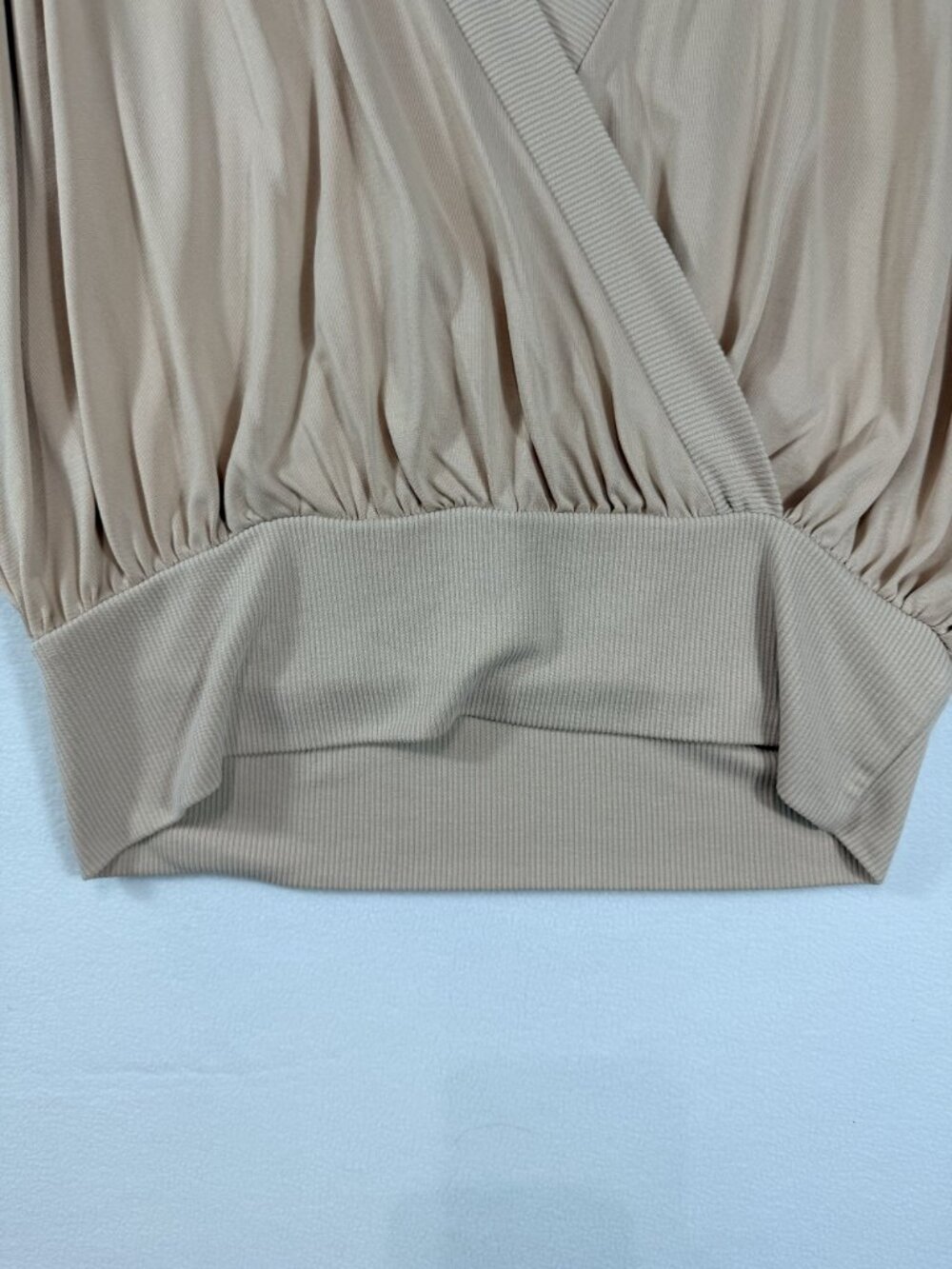 BCBGMAXAZRIA Women’s M Beige Surplice Dolman Sleeve Banded Hem Blouse - Picture 7 of 15